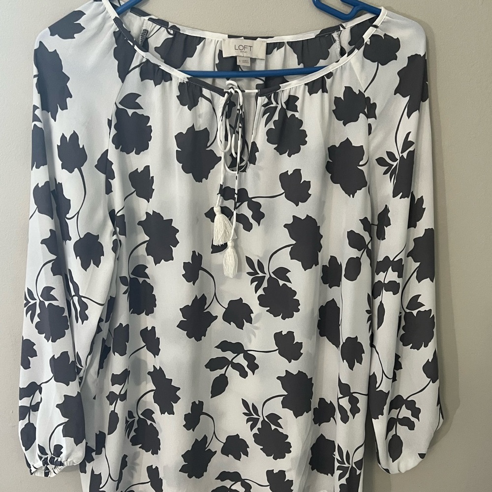 Cute Loft Outlet Blouse, size Small
